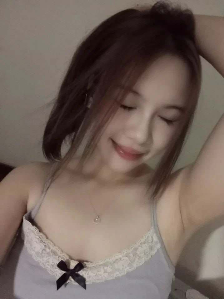 Một ngày học nhóm khoái vl, eva elfie rất thích học nhóm